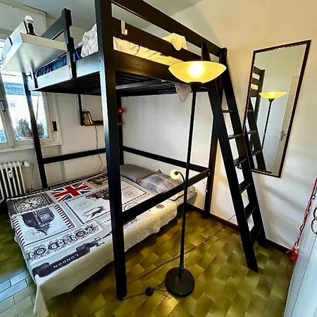 Lighthouse In Center Of Apartment *